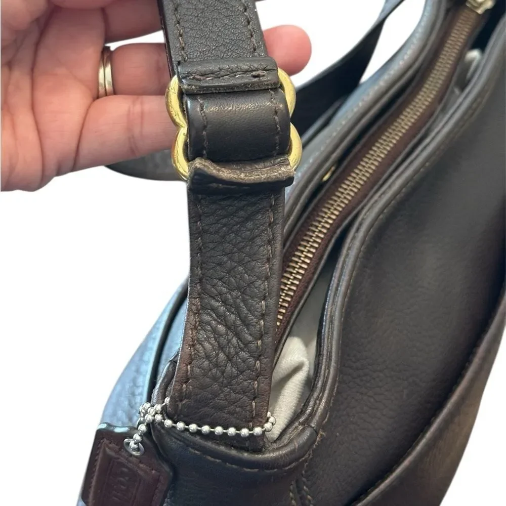 Coach Vintage Chocolate Brown Sonoma Pocket Zip Leather Shoulder Bag